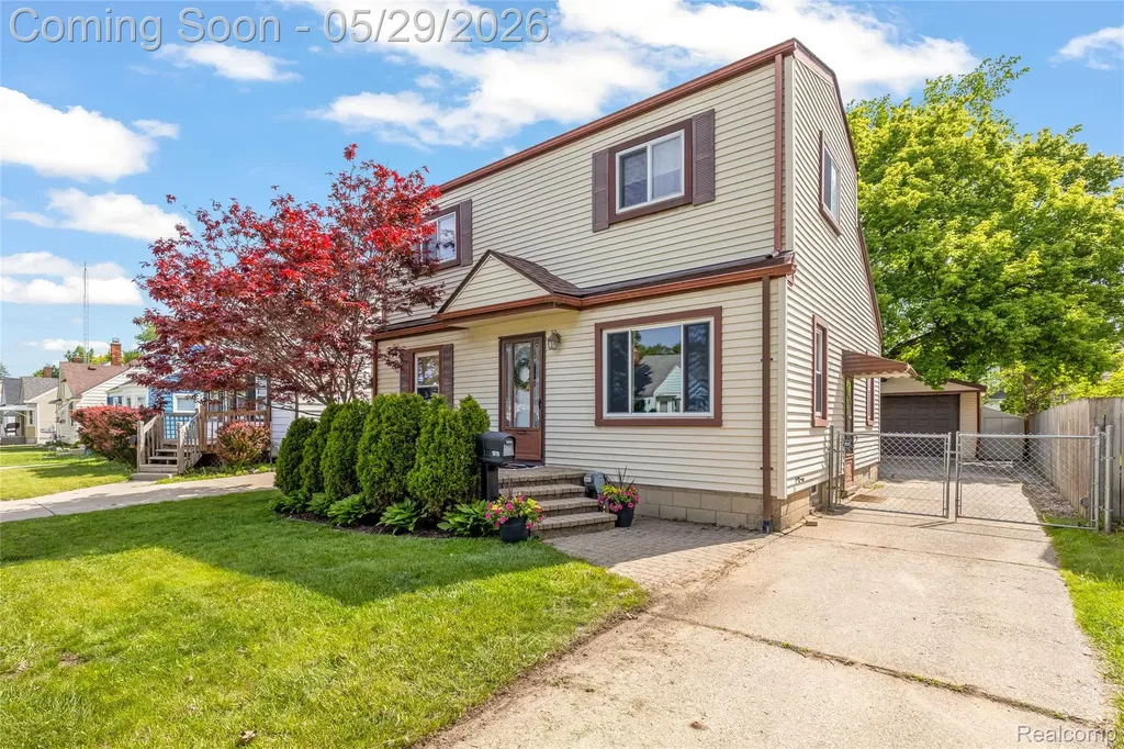1019 Hoffman Avenue Royal Oak City MI 48067