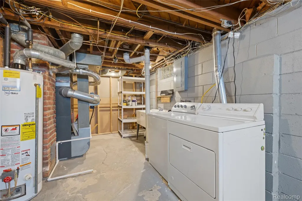 1019 Hoffman Avenue Royal Oak City MI 48067