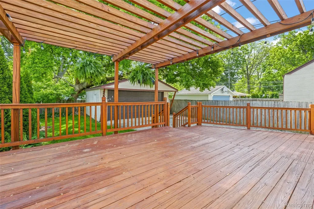 1019 Hoffman Avenue Royal Oak City MI 48067