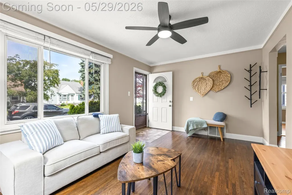 1019 Hoffman Avenue Royal Oak City MI 48067