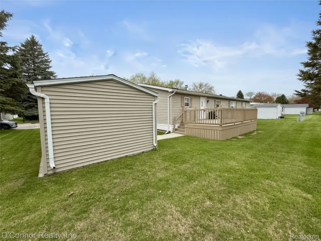 3333 Ravenswood Road Marysville City MI 48040