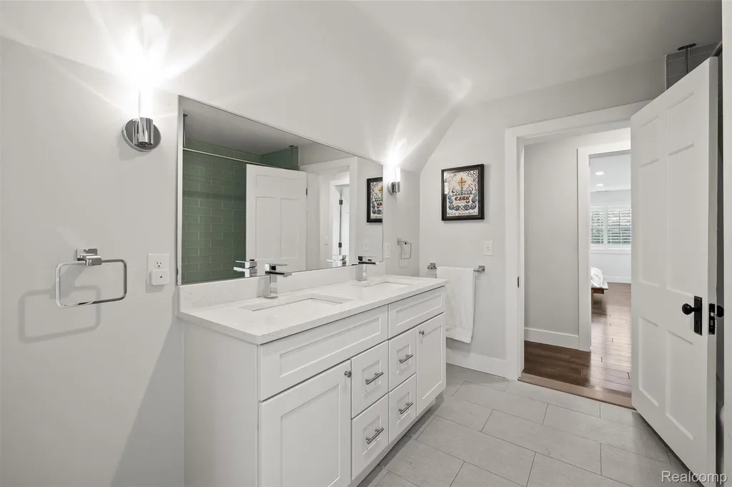 6390 Commerce Road West Bloomfield Charter Township MI 48324