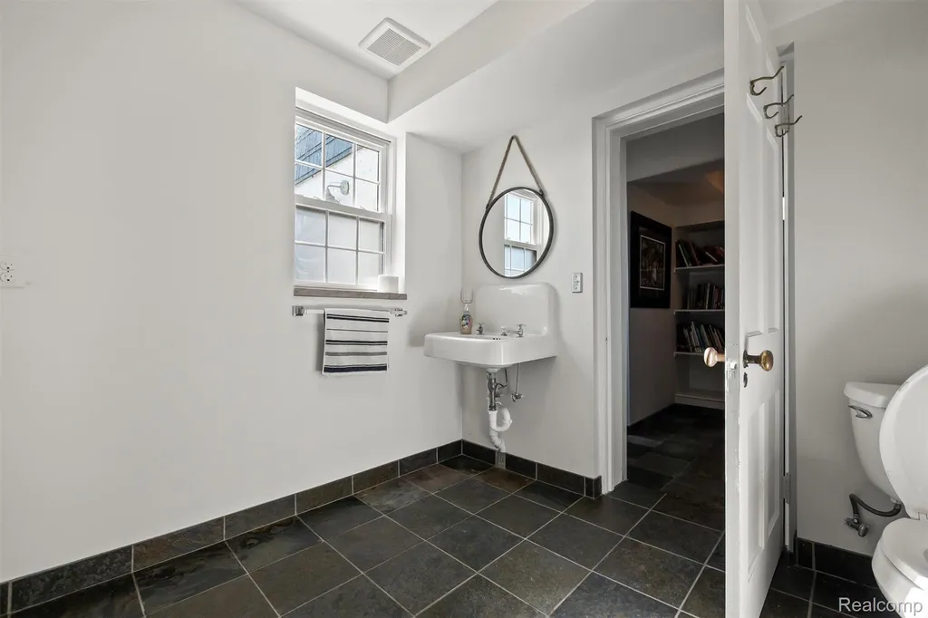 6390 Commerce Road West Bloomfield Charter Township MI 48324