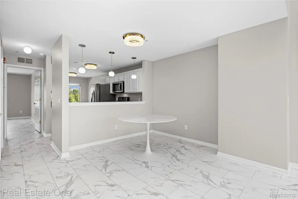 160 Sandy Lane Walled Lake City MI 48390