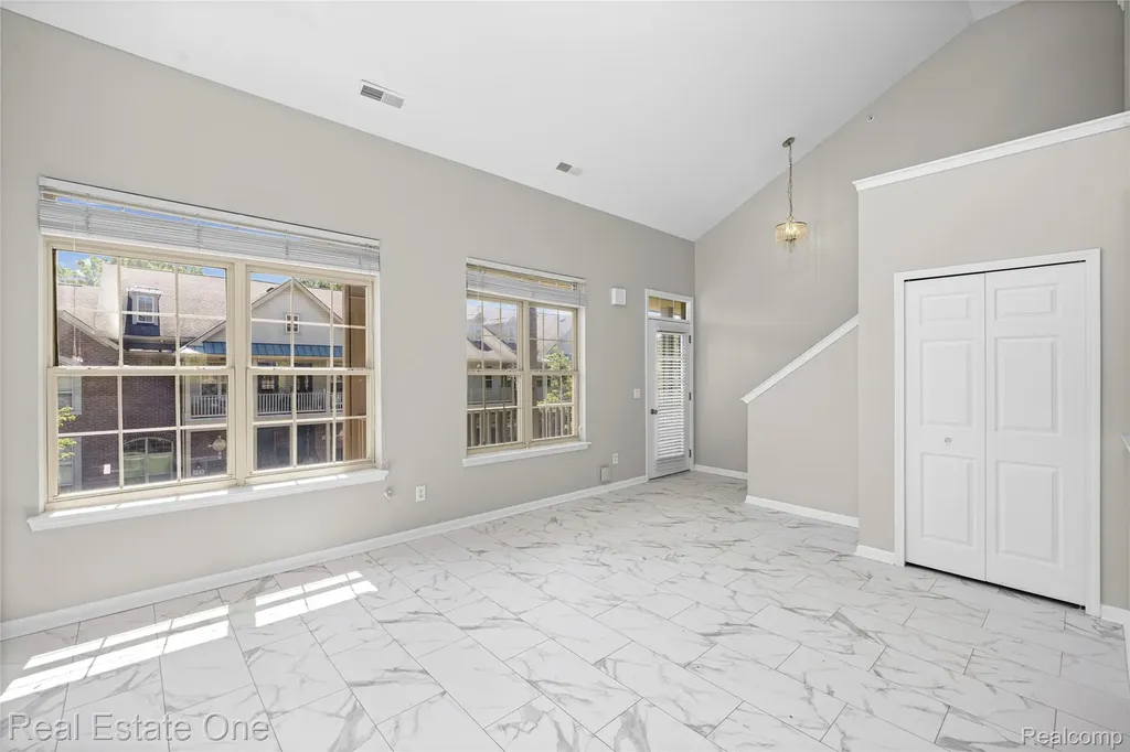 160 Sandy Lane Walled Lake City MI 48390