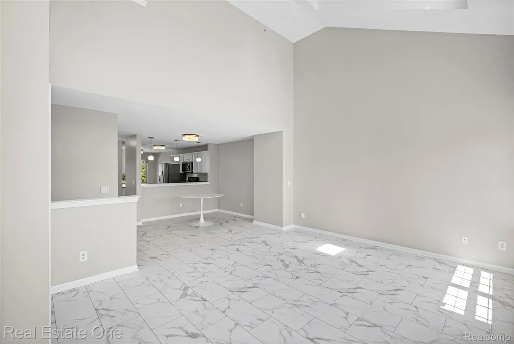 160 Sandy Lane Walled Lake City MI 48390