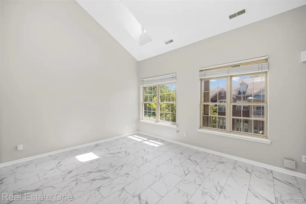 160 Sandy Lane Walled Lake City MI 48390