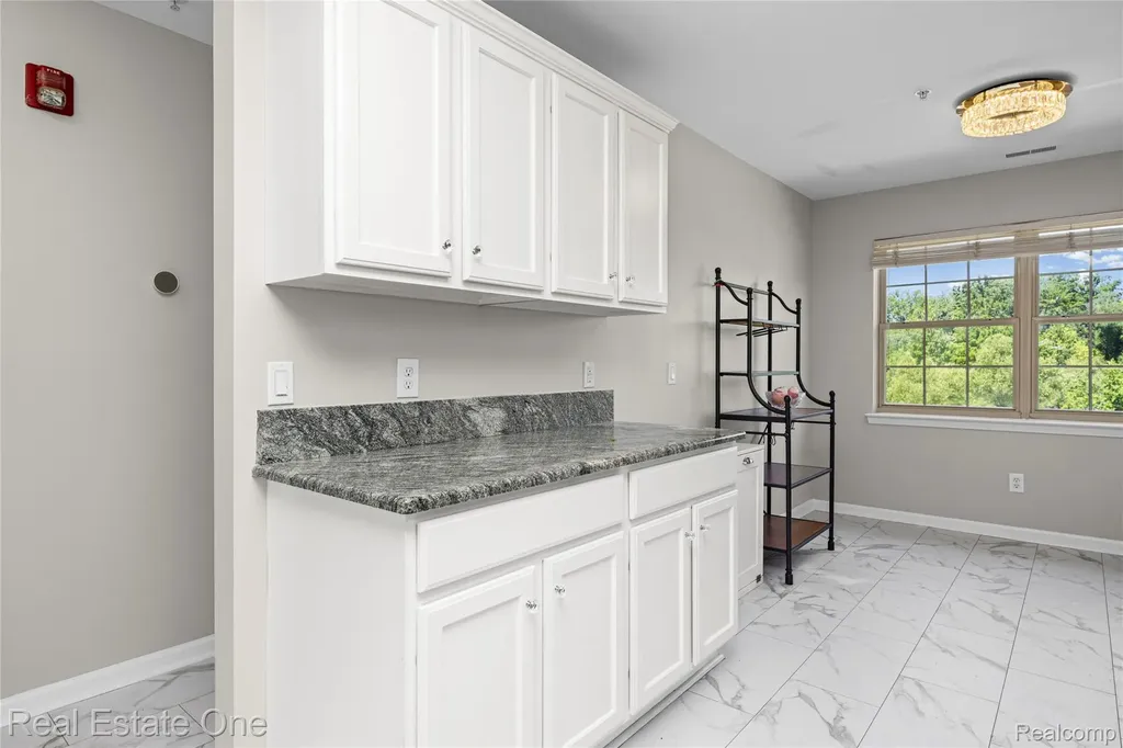 160 Sandy Lane Walled Lake City MI 48390