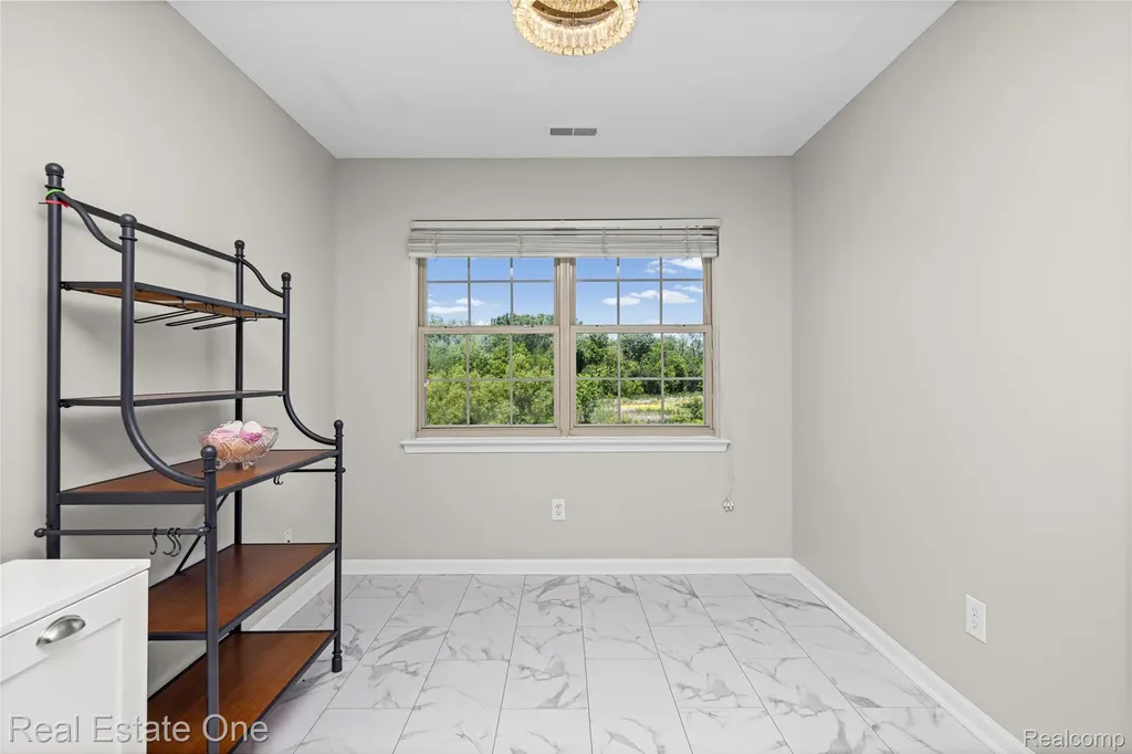 160 Sandy Lane Walled Lake City MI 48390