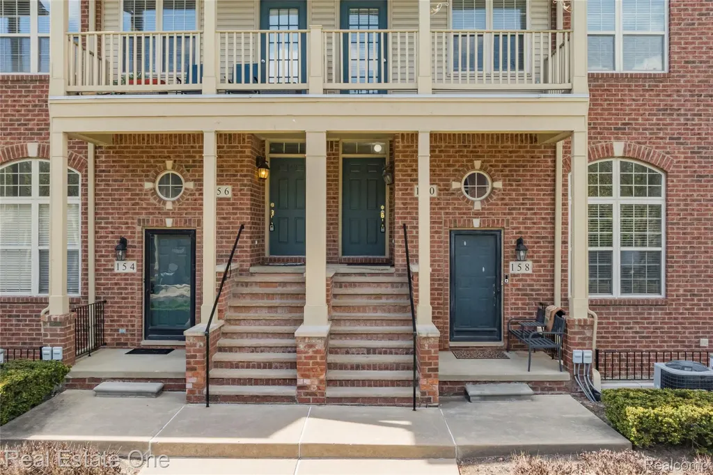 160 Sandy Lane Walled Lake City MI 48390
