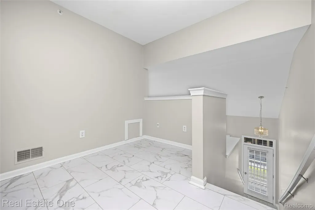 160 Sandy Lane Walled Lake City MI 48390