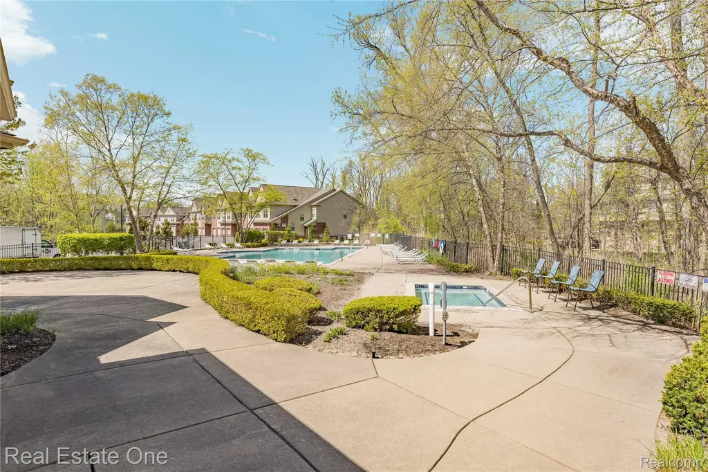160 Sandy Lane Walled Lake City MI 48390