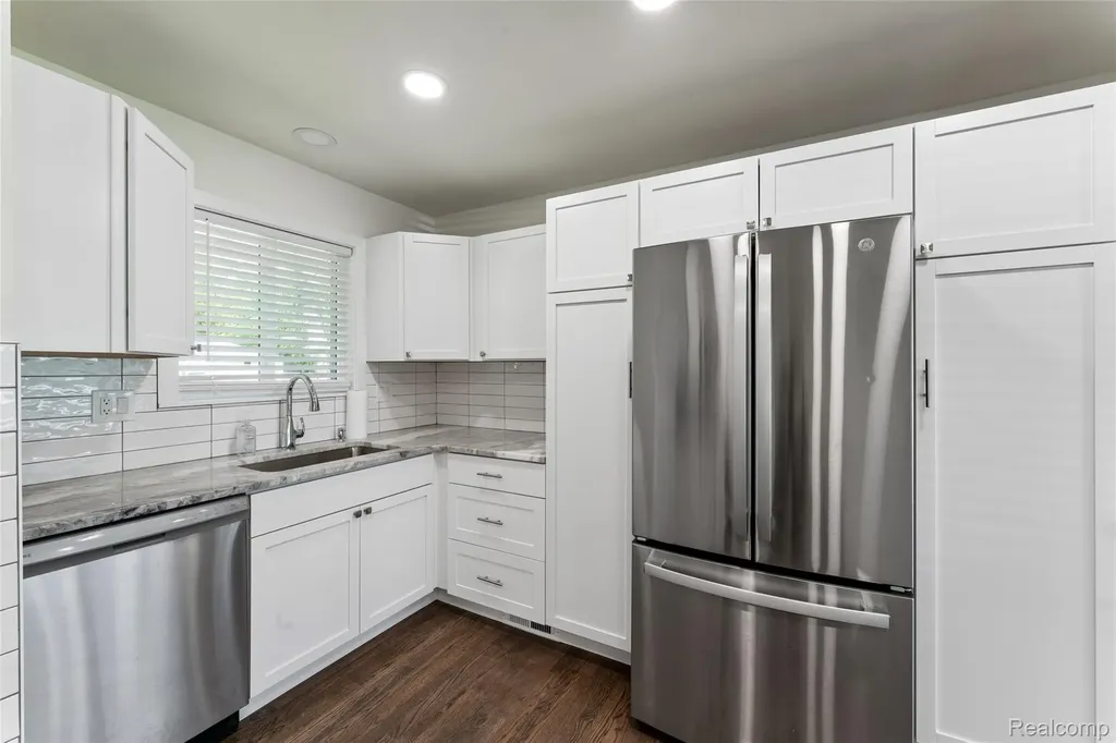 6333 N Beck Road Canton Charter Township MI 48187