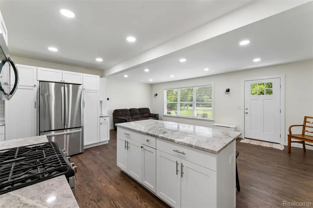6333 N Beck Road Canton Charter Township MI 48187