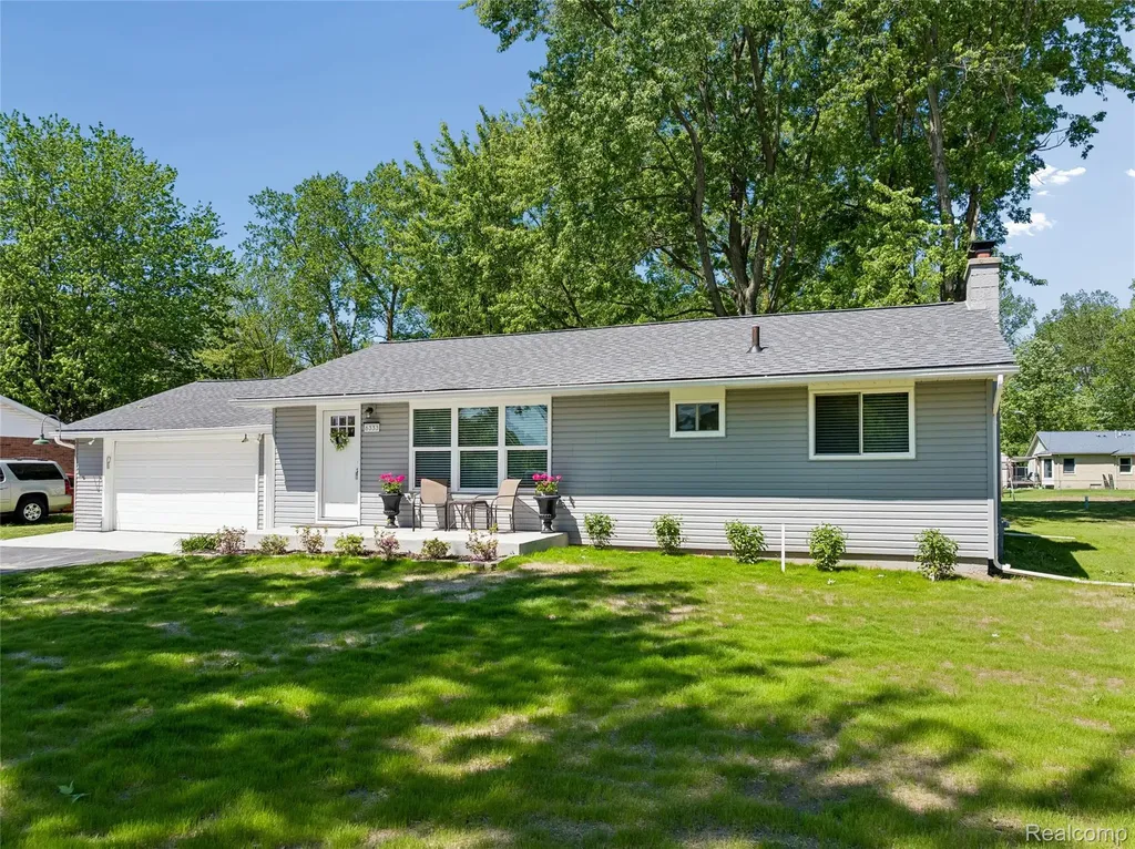 6333 N Beck Road Canton Charter Township MI 48187
