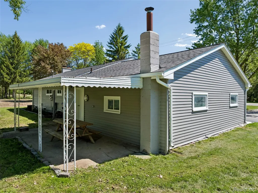 6333 N Beck Road Canton Charter Township MI 48187