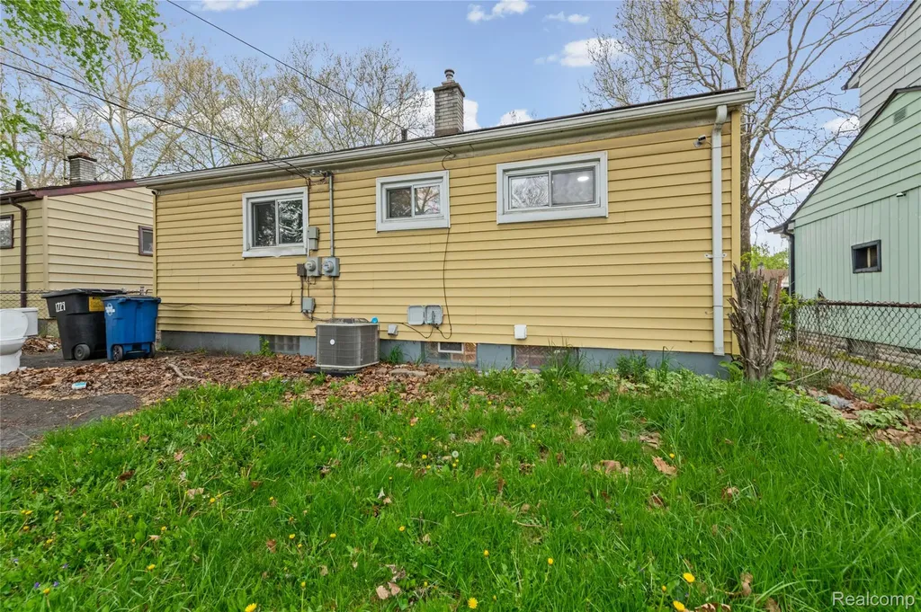 1229 S Deacon Street Detroit City MI 48217
