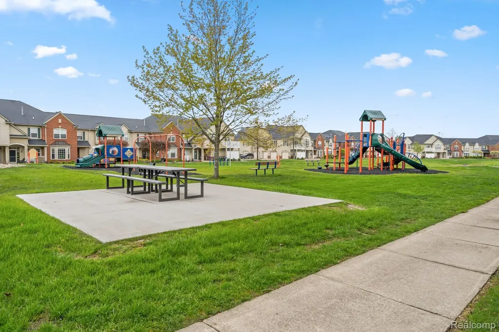 4130 Hampton Ridge Boulevard Genoa Township MI 48843