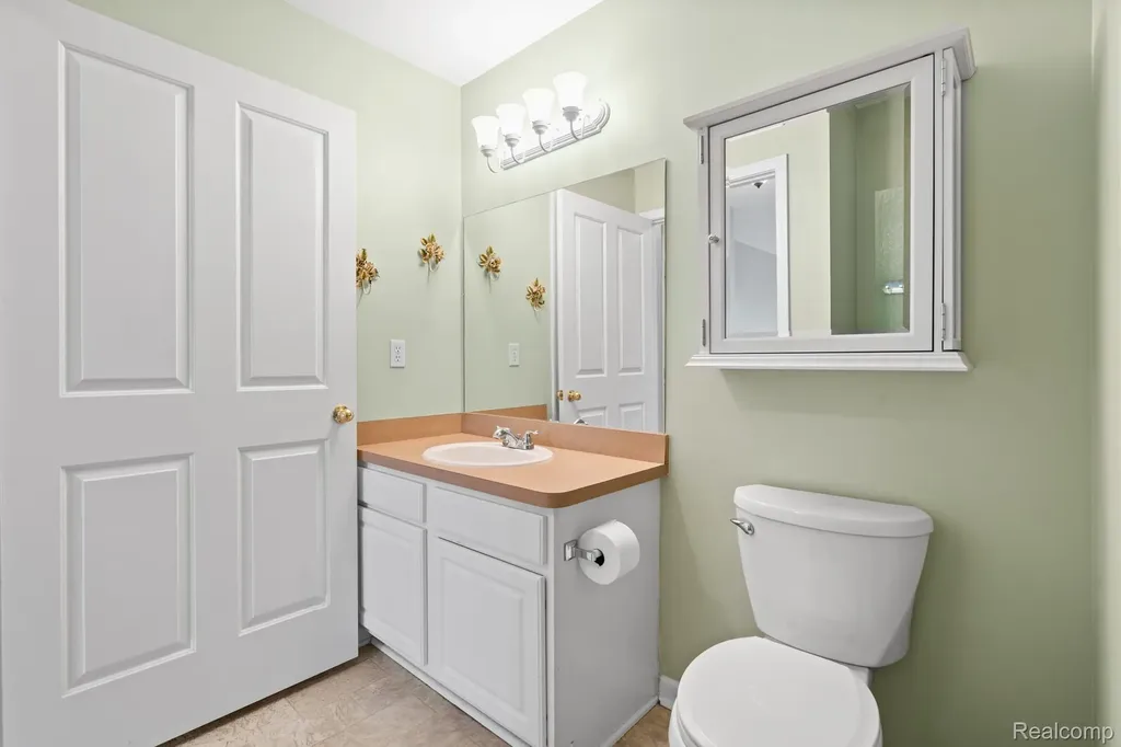 4130 Hampton Ridge Boulevard Genoa Township MI 48843