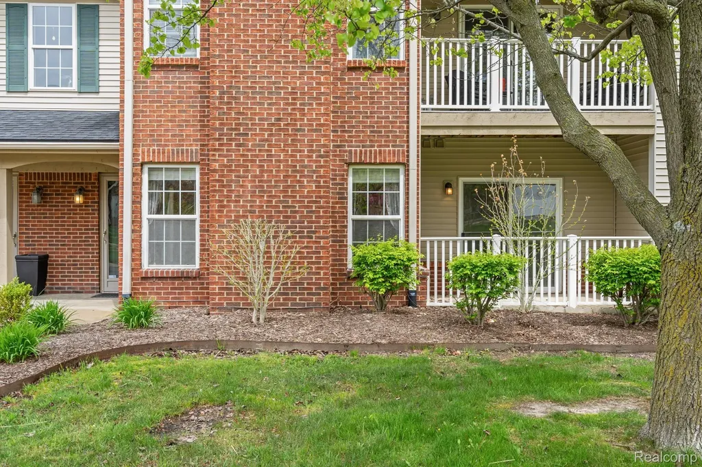 4130 Hampton Ridge Boulevard Genoa Township MI 48843