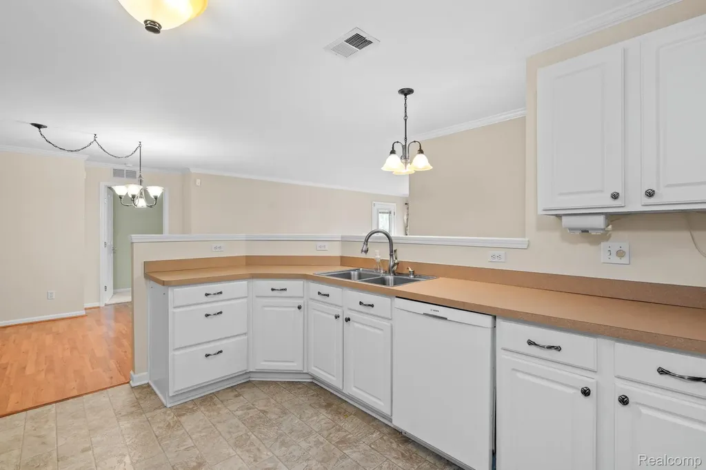 4130 Hampton Ridge Boulevard Genoa Township MI 48843