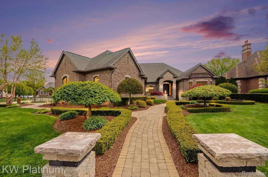 36270 Vita Bella Drive Clinton Charter Township MI 48035