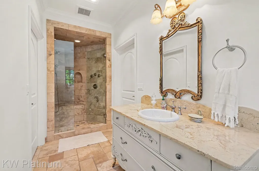 36270 Vita Bella Drive Clinton Charter Township MI 48035