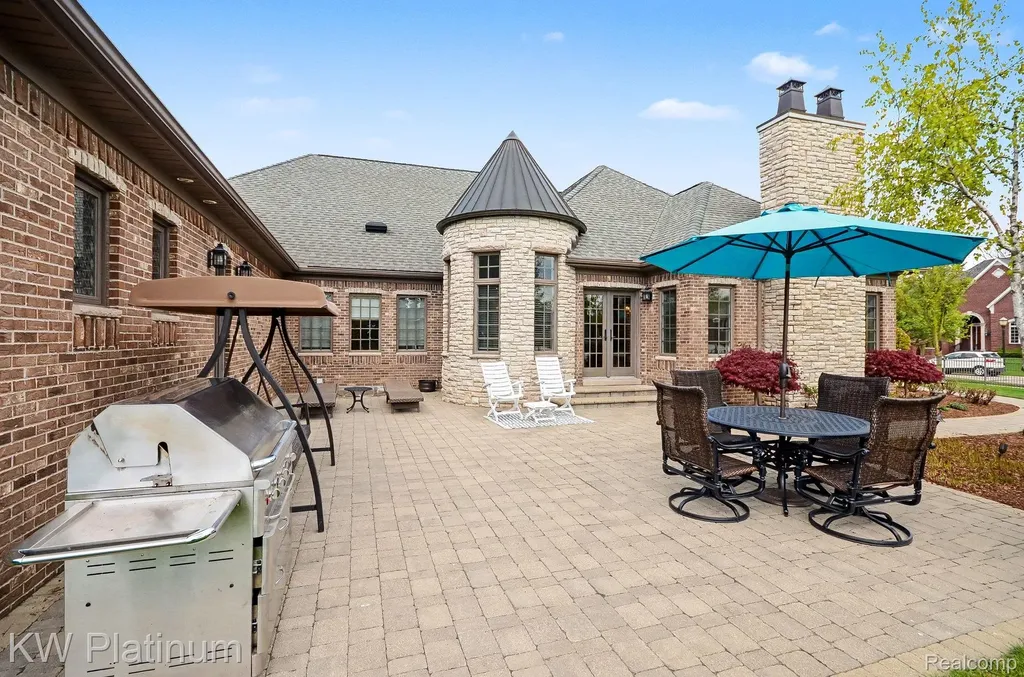 36270 Vita Bella Drive Clinton Charter Township MI 48035