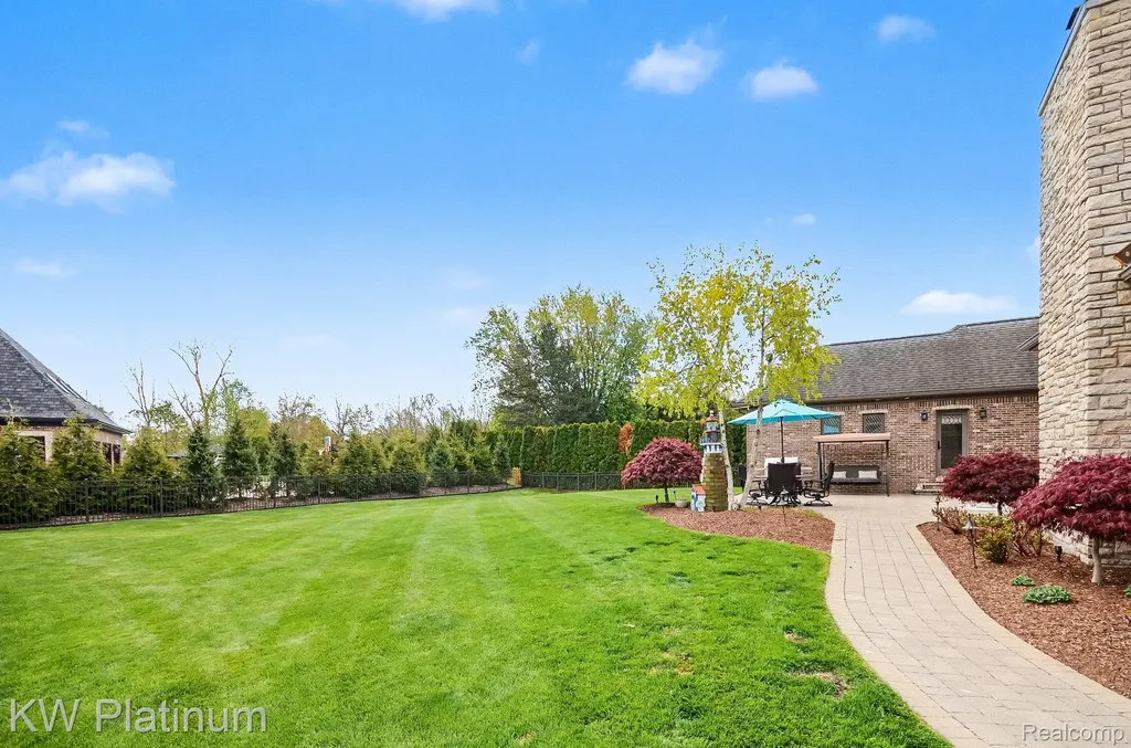 36270 Vita Bella Drive Clinton Charter Township MI 48035