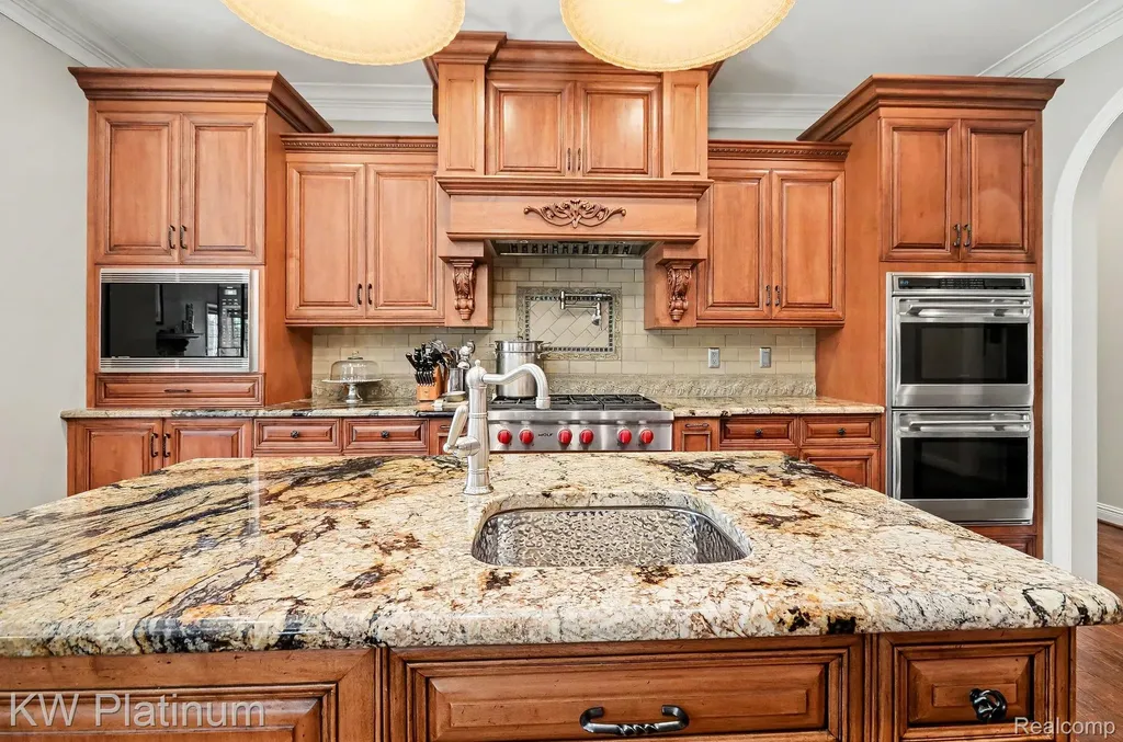 36270 Vita Bella Drive Clinton Charter Township MI 48035