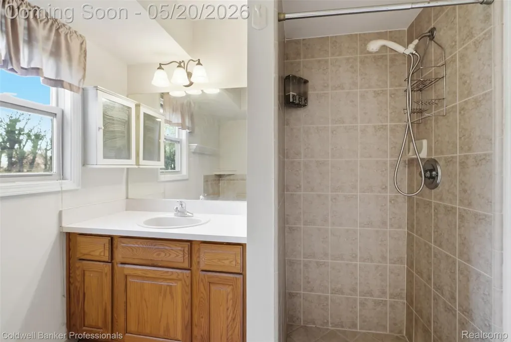 21527 N Tangel Drive E Macomb Township MI 48044