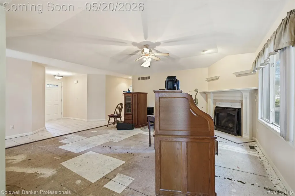 21527 N Tangel Drive E Macomb Township MI 48044
