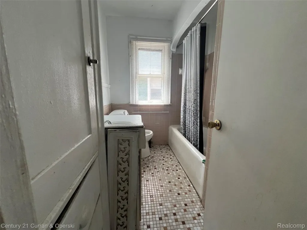 11731 Washburn Street Detroit City MI 48204