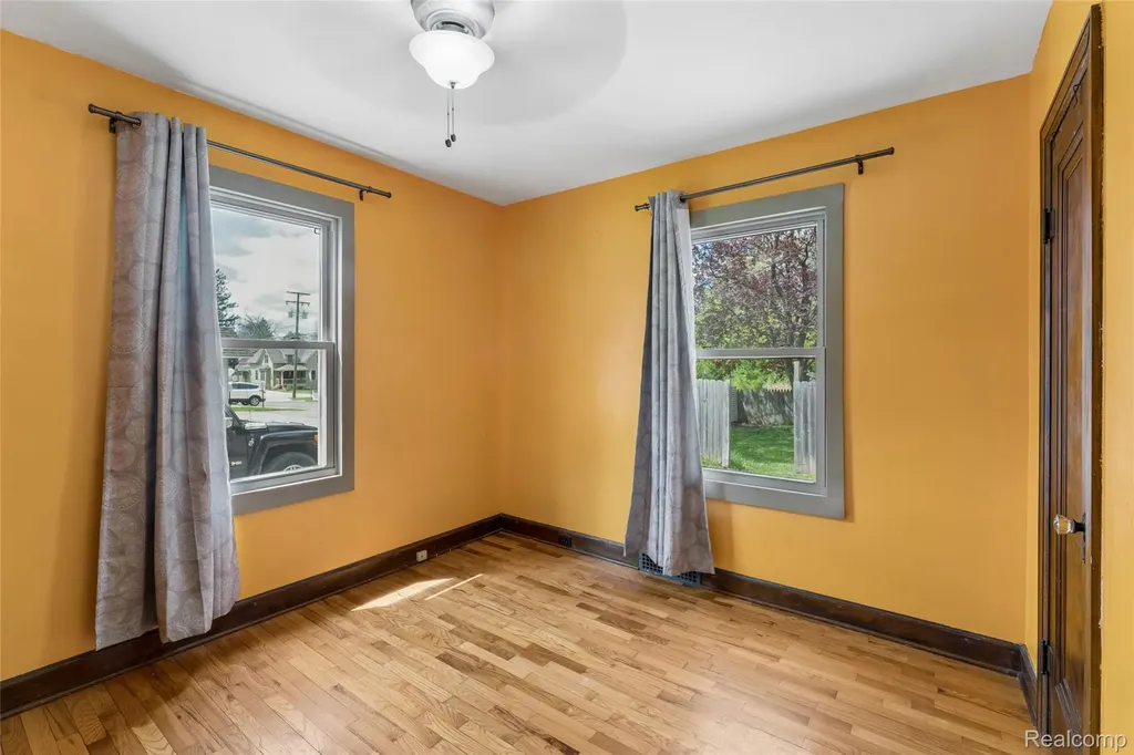 317 E Grand River Avenue Fowlerville Village MI 48836