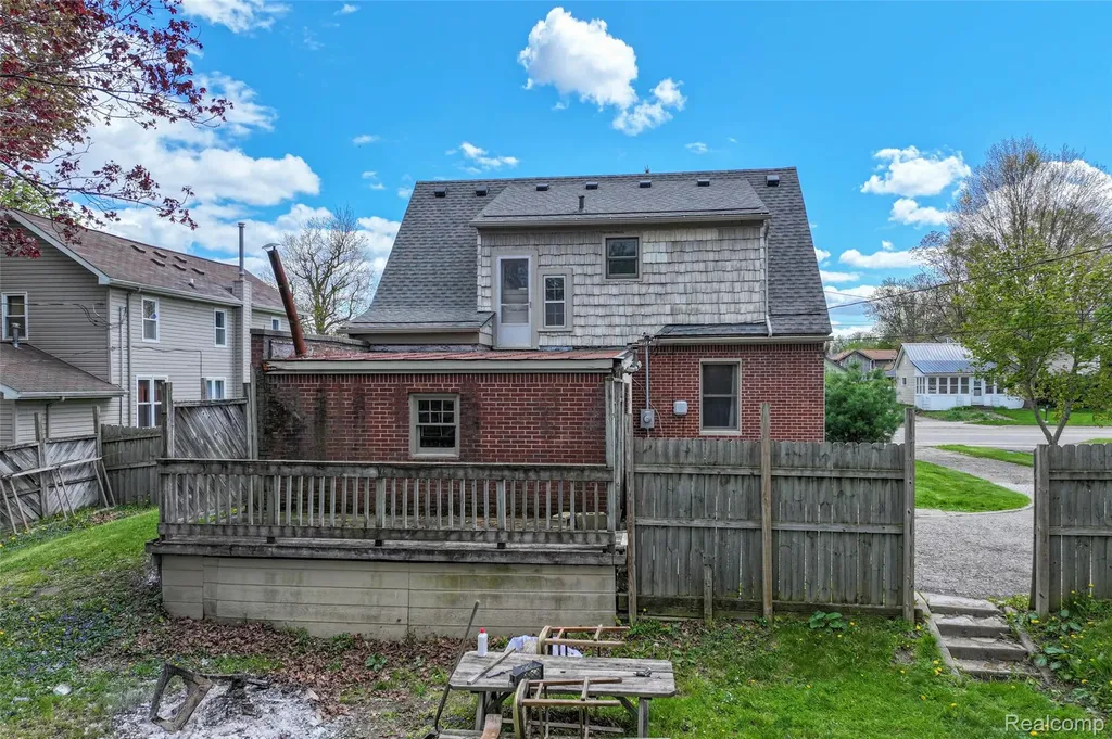 317 E Grand River Avenue Fowlerville Village MI 48836