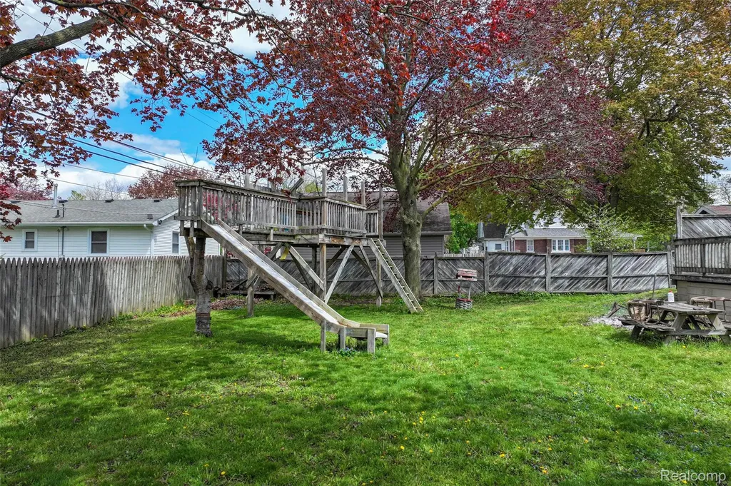 317 E Grand River Avenue Fowlerville Village MI 48836