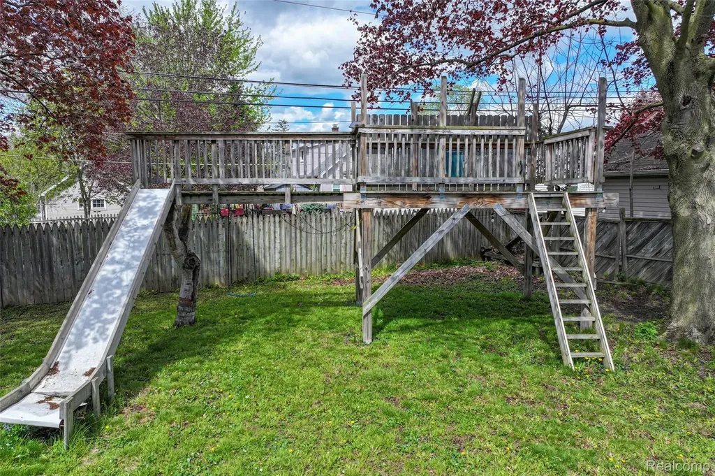 317 E Grand River Avenue Fowlerville Village MI 48836