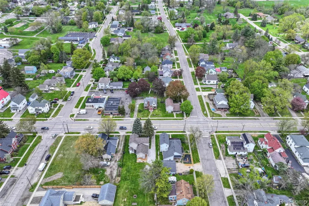 317 E Grand River Avenue Fowlerville Village MI 48836