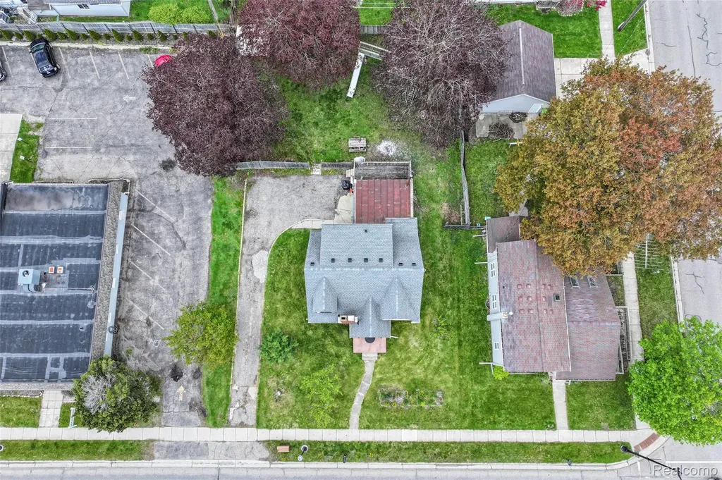 317 E Grand River Avenue Fowlerville Village MI 48836