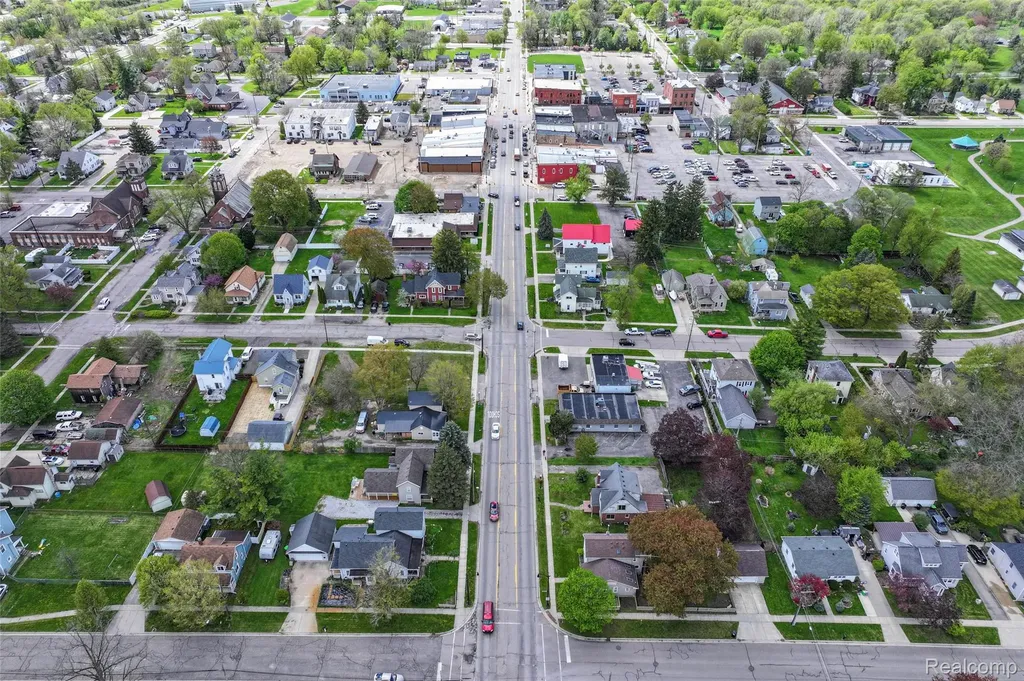 317 E Grand River Avenue Fowlerville Village MI 48836