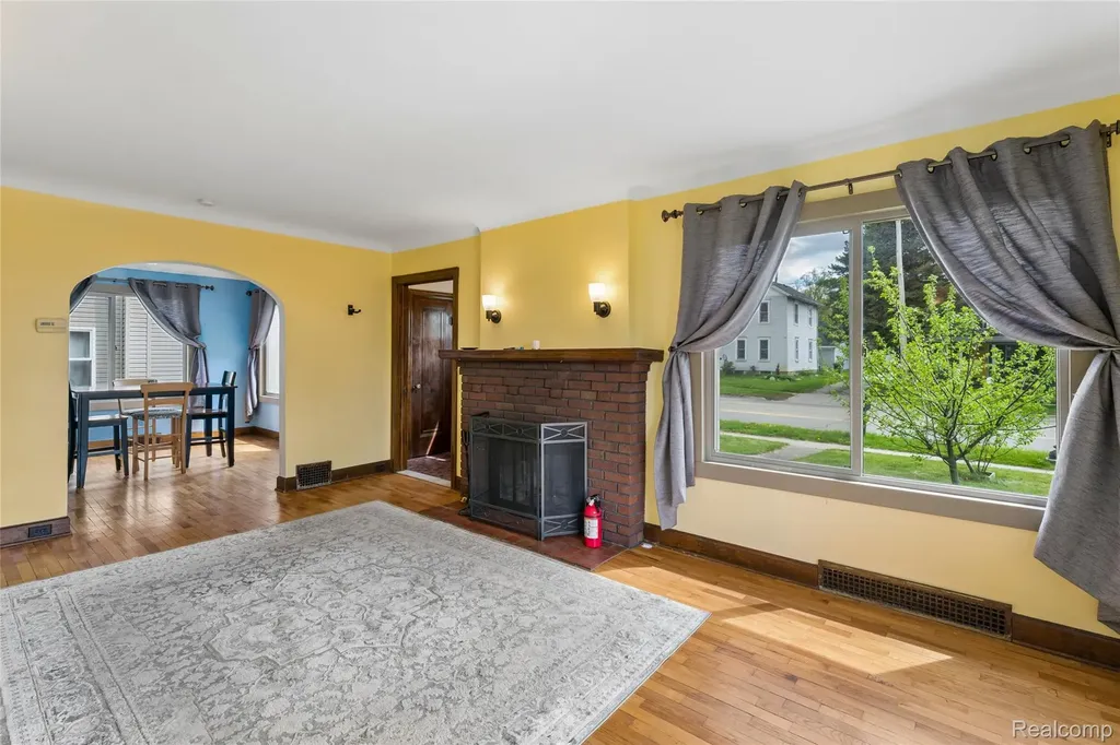 317 E Grand River Avenue Fowlerville Village MI 48836