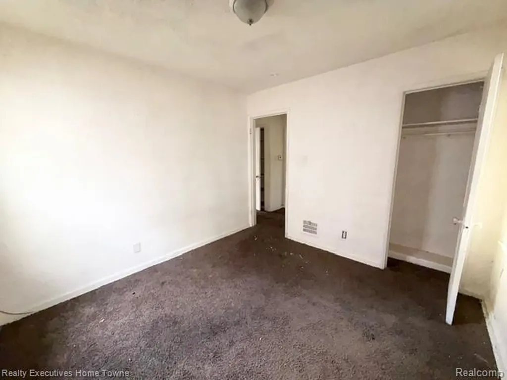 18282 Stout Street Detroit City MI 48219
