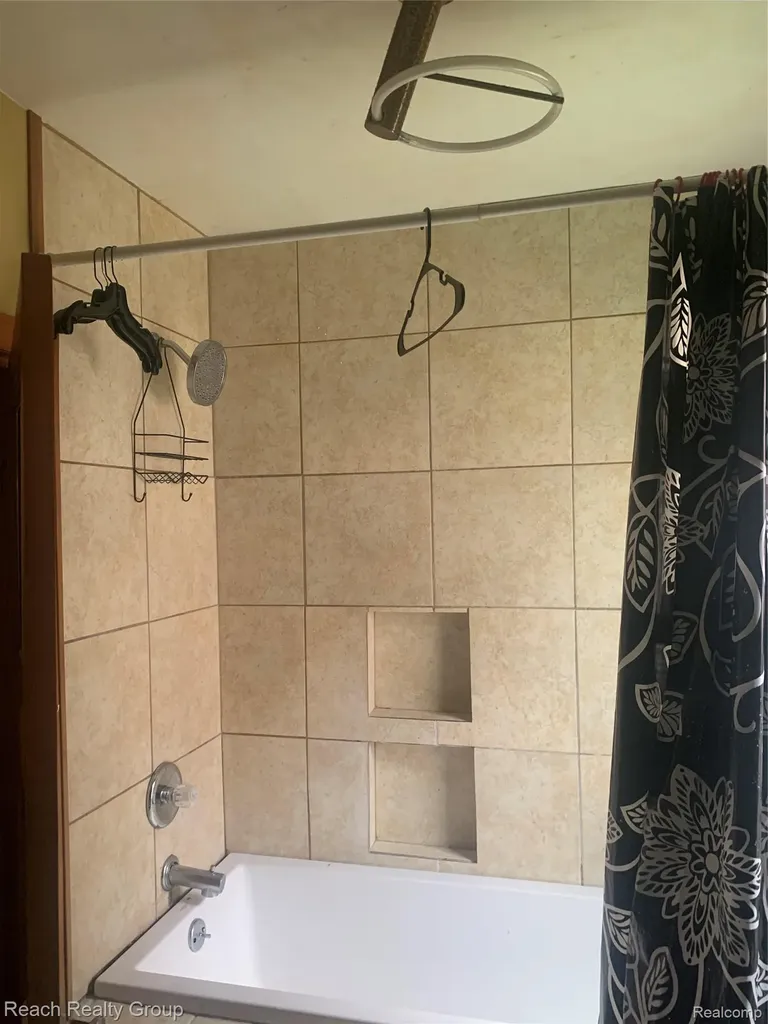 13623 Penrod Street Detroit City MI 48223