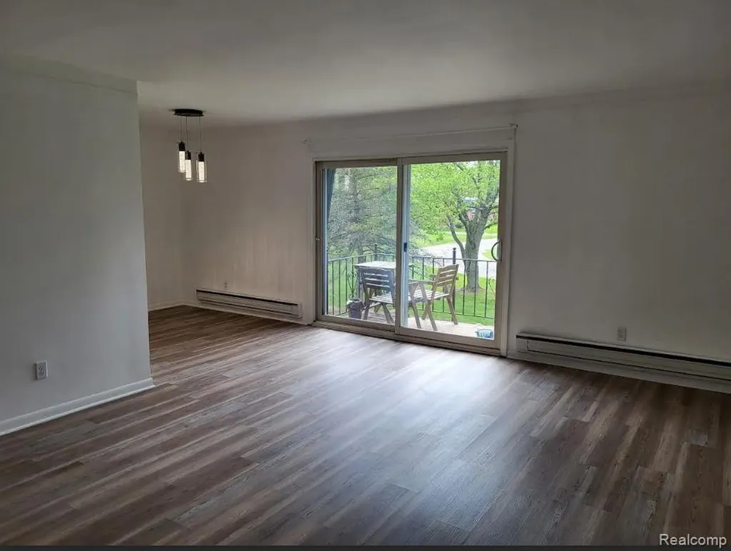 1844 Colonial Village Way Waterford Charter Township MI 48328
