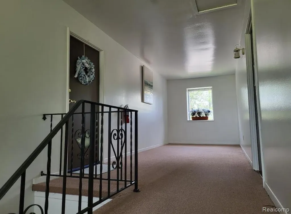 1844 Colonial Village Way Waterford Charter Township MI 48328