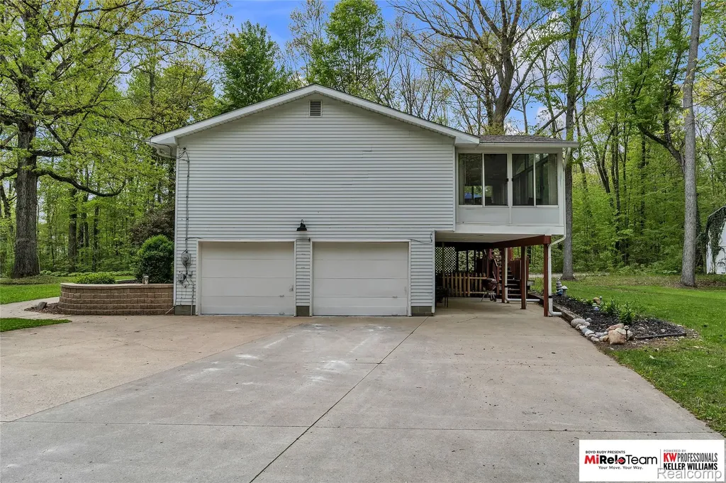 10191 Judd Road Augusta Charter Township MI 48191