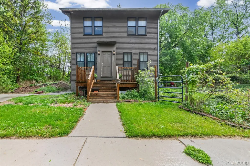 432 Manistique Detroit City MI 48215