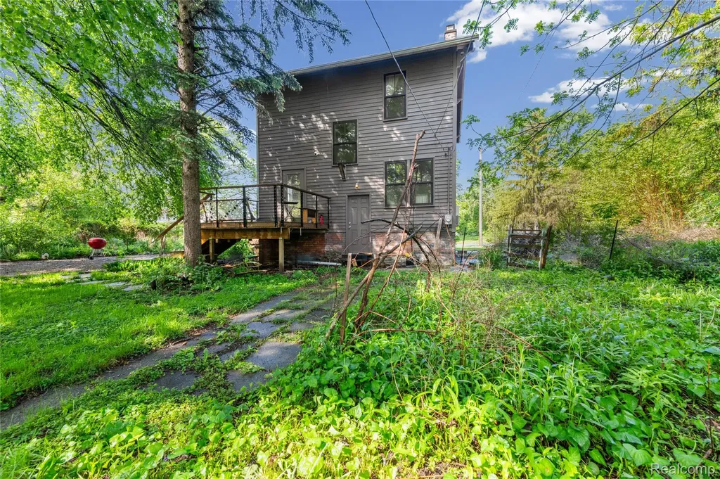 432 Manistique Detroit City MI 48215