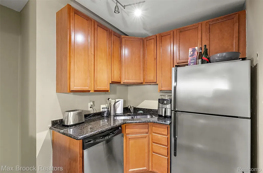 15 E Kirby #928 Street Detroit City MI 48202