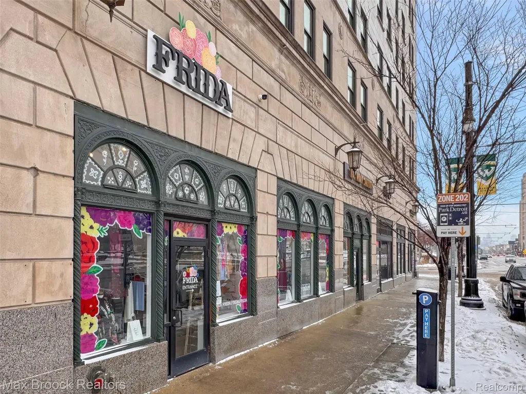 15 E Kirby #928 Street Detroit City MI 48202